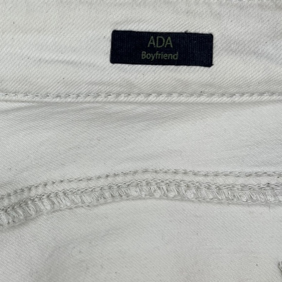 Boyfriend Jeans with Embroidery - Picture 10 of 12